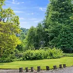 Дом отдыха Old Belfield, With View And Walking Distance To Shops, Bars And Restaurants Боунес-он-Уиндермер