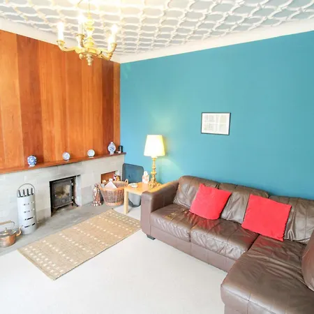 Old Belfield, With View And Walking Distance To Shops, Bars And Restaurants * Bowness-on-Windermere