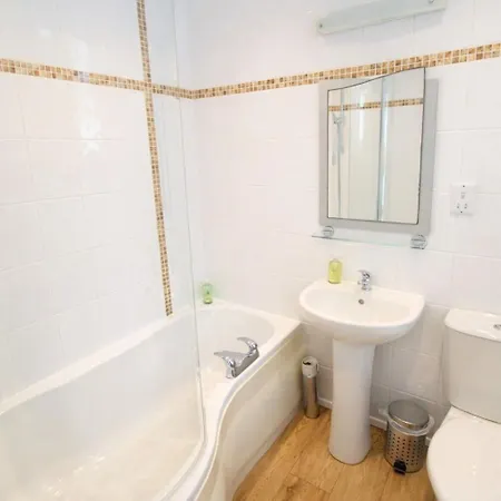 Old Belfield, With View And Walking Distance To Shops, Bars And Restaurants Дом отдыха