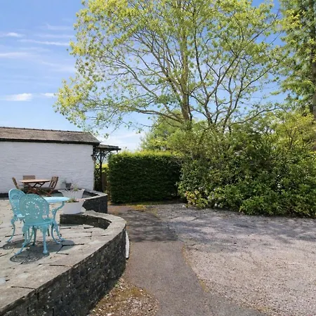 펜션 Old Belfield, With View And Walking Distance To Shops, Bars And Restaurants